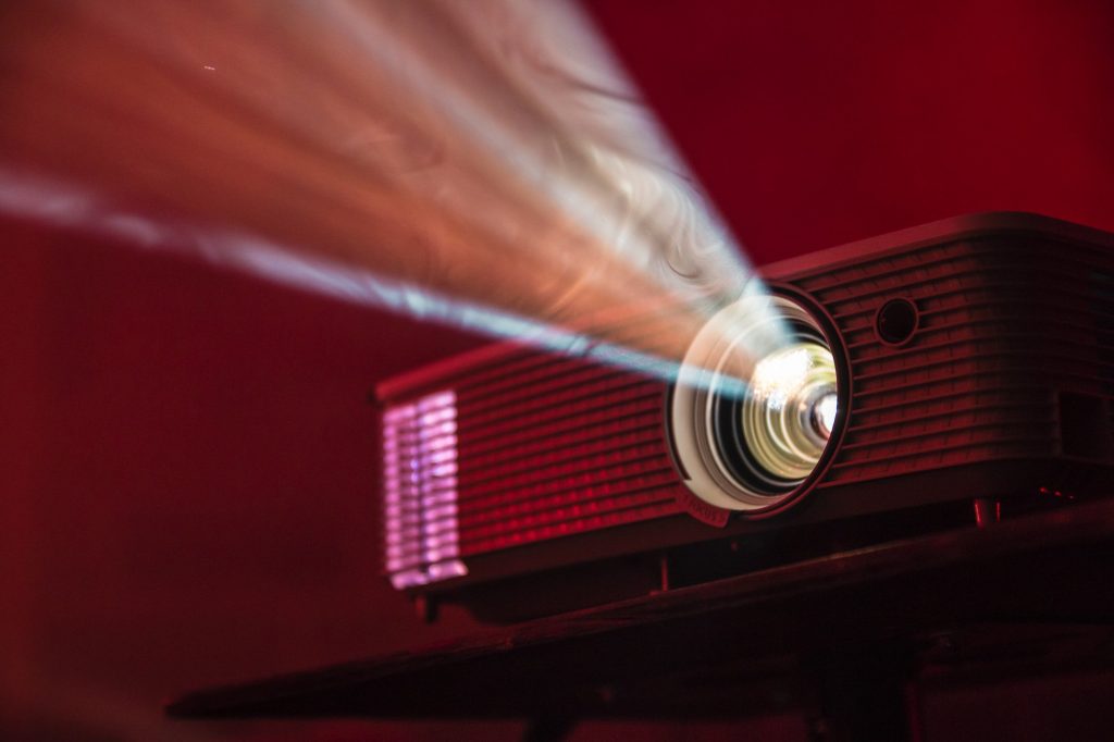 6 Things You Need to Know Before Buying a Mini Projector