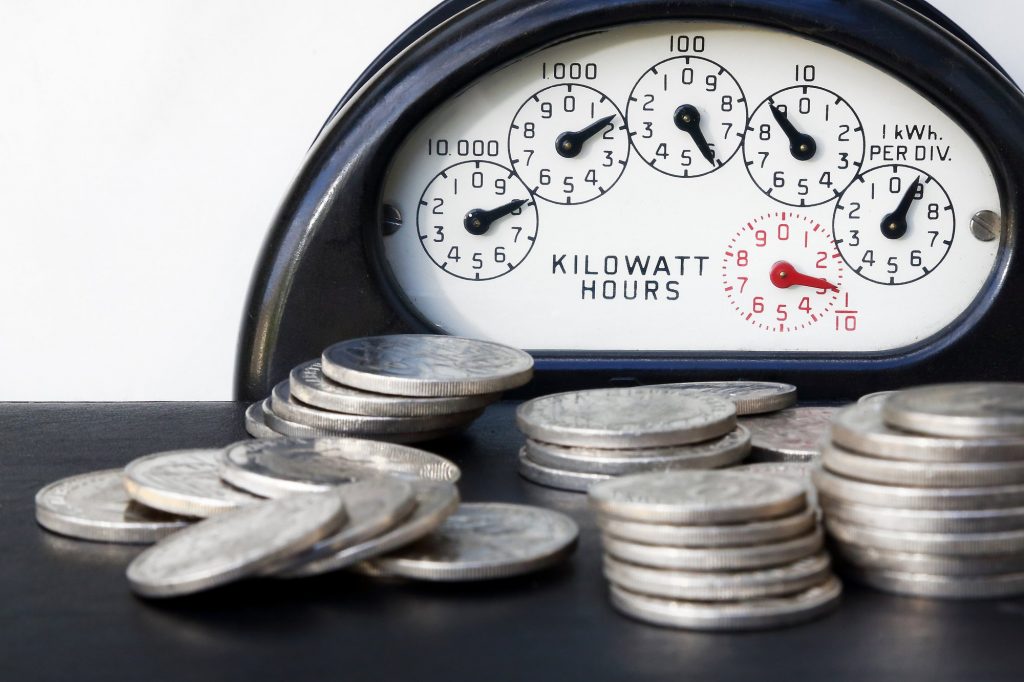 4 Easy Ways to Lower Your Electricity Bills This Year